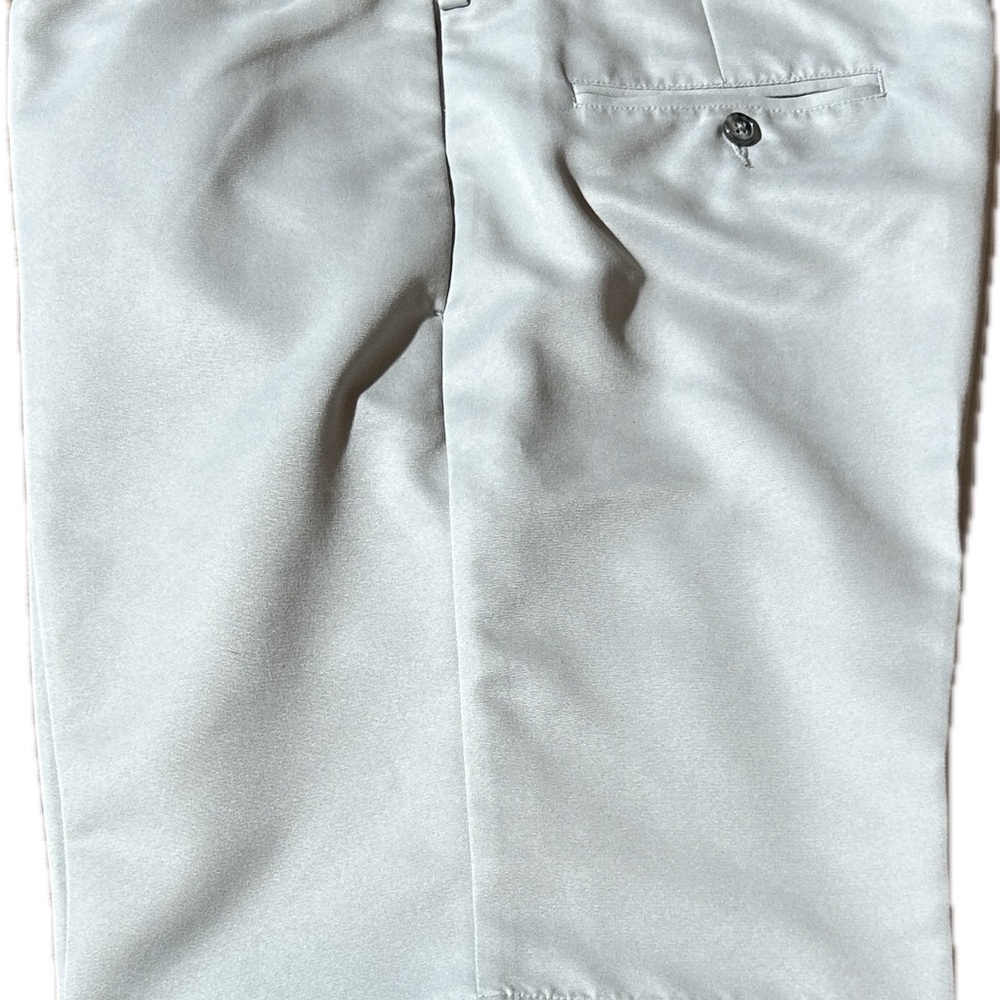 Roundtree & Yorke ~Gray~ Men's Dress Shorts ~Sz. 40"~Adjustable Waist~Flat Front
